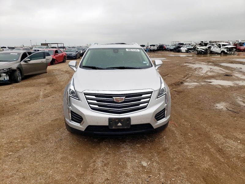  CADILLAC XT5 2019 Srebrny