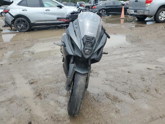 2025 SUZUKI GSX800 F  
