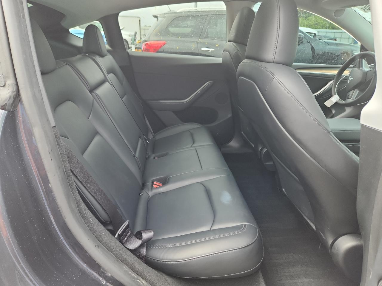 2024 Tesla Model Y VIN: 7SAYGDEE6RA237987 Lot: 63019505