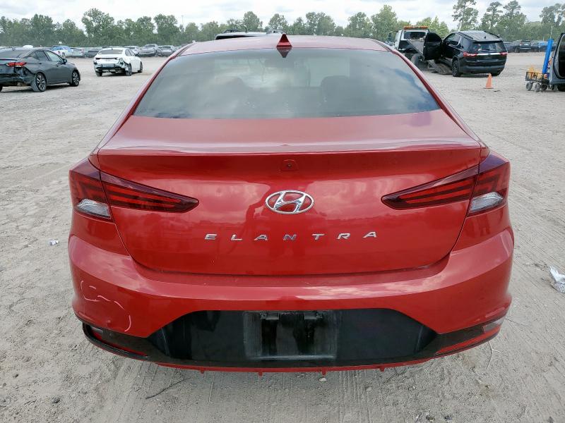  HYUNDAI ELANTRA 2019 Red
