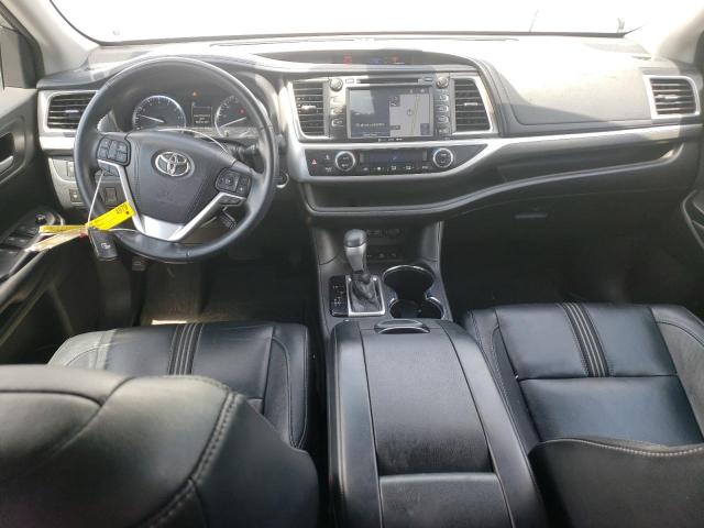  TOYOTA HIGHLANDER 2018 Серебристый