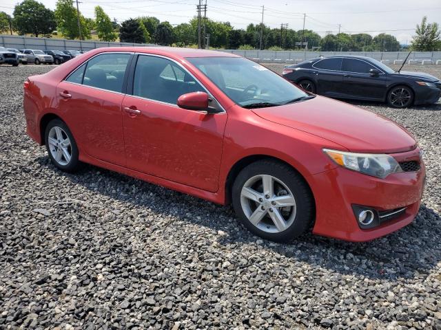  TOYOTA CAMRY 2012 Червоний