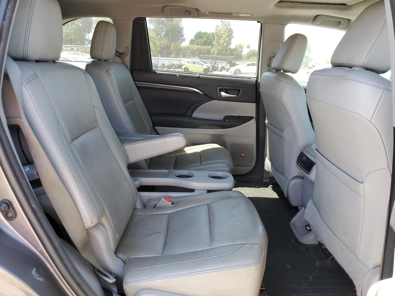2014 Toyota Highlander Limited VIN: 5TDDKRFH1ES045059 Lot: 62792885