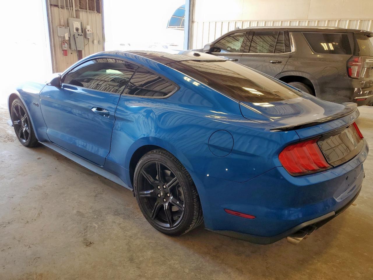 FORD MUSTANG 2019 VIN 1FA6P8CF8K5134206 photo 2