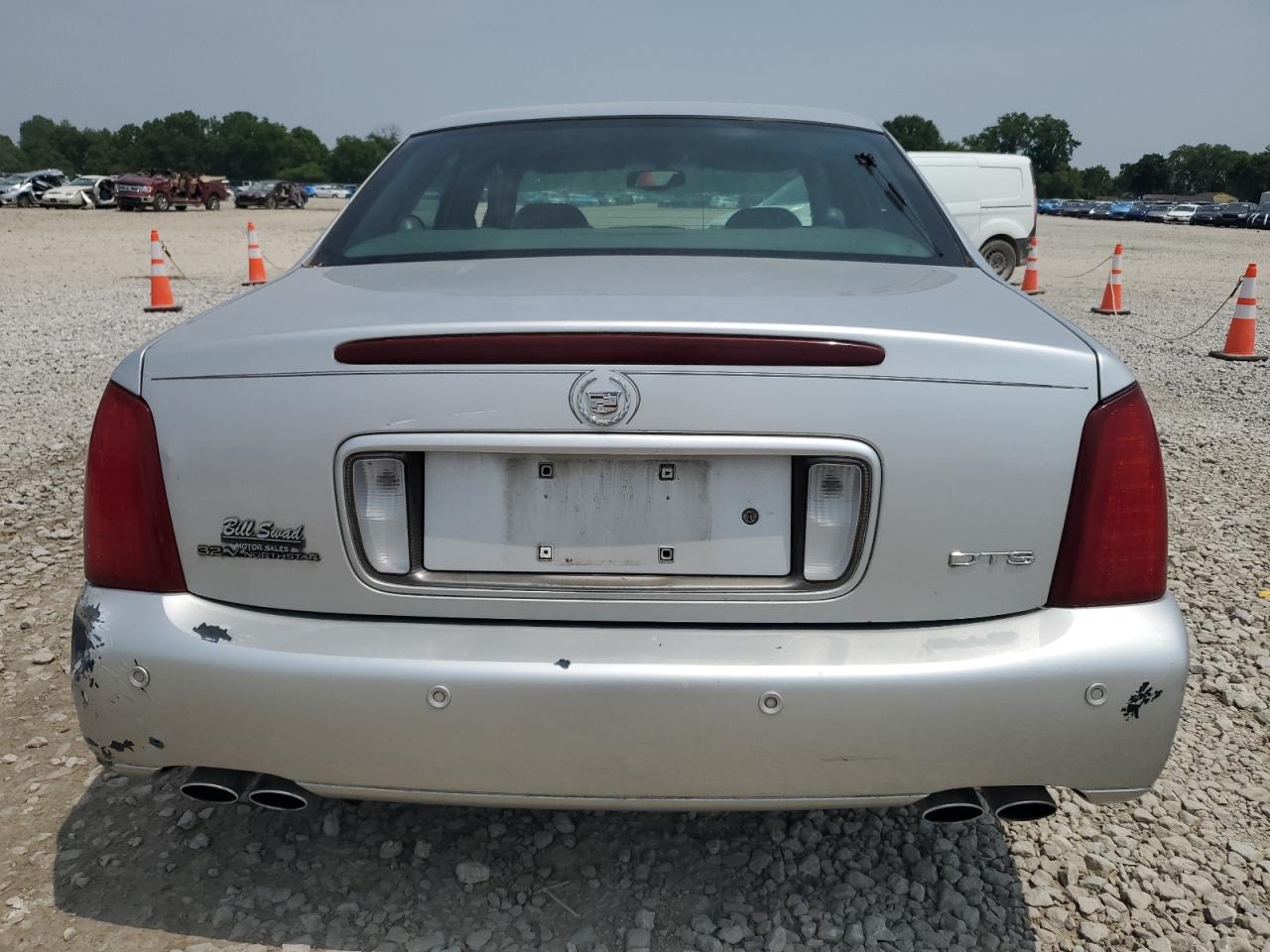 2002 Cadillac Deville Dts VIN: 1G6KF57902U183729 Lot: 60085355
