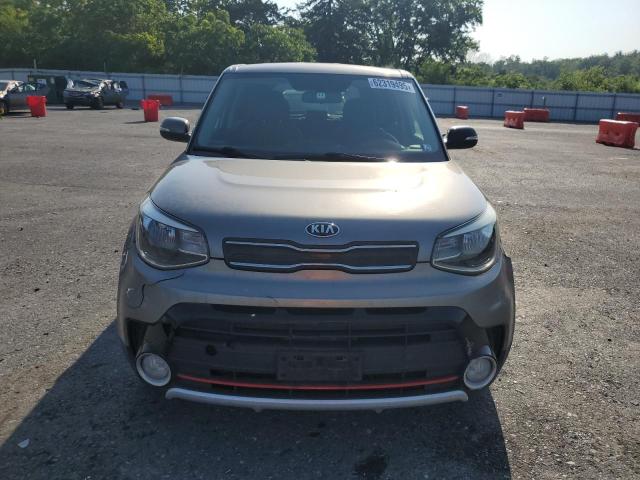  KIA SOUL 2017 Srebrny