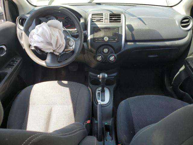  NISSAN VERSA 2014 Srebrny