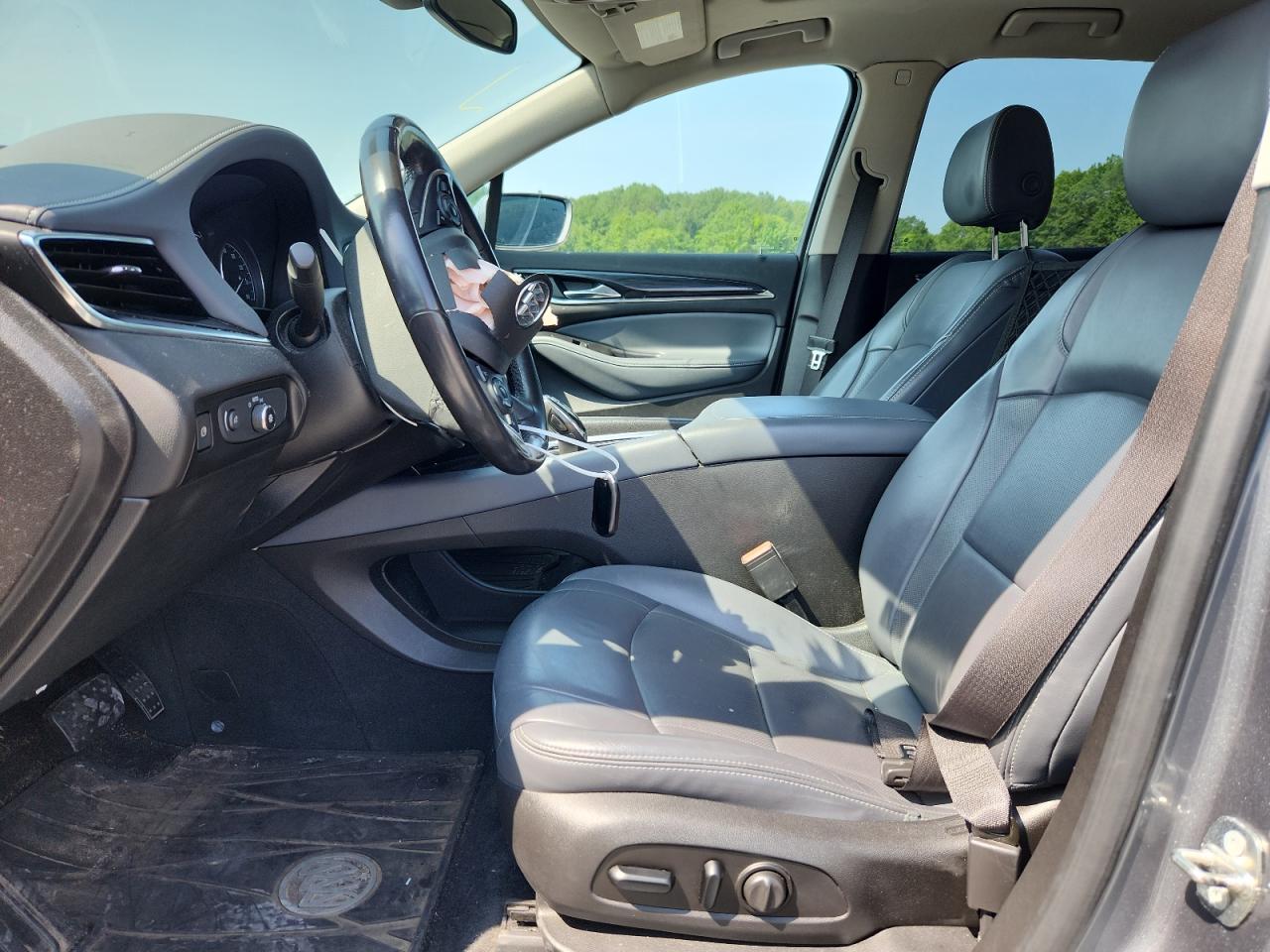 2018 Buick Enclave Essence VIN: 5GAEVAKW0JJ163159 Lot: 61822205