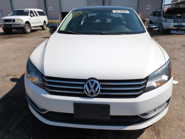 Sedans VOLKSWAGEN PASSAT 2015 White