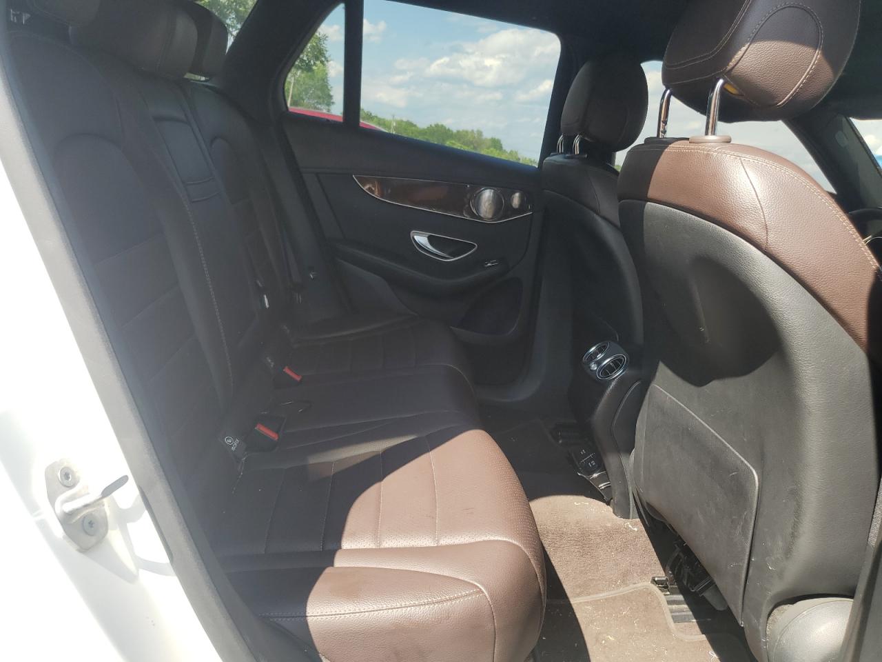 2016 Mercedes-Benz Glc 300 4Matic VIN: WDC0G4KB3GF037028 Lot: 61652965