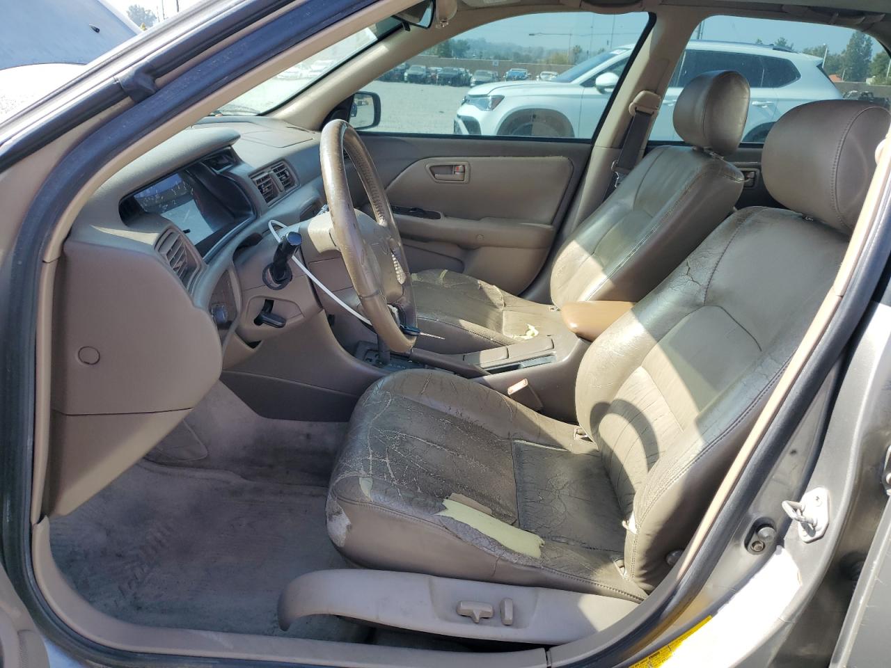 2000 Toyota Camry Le VIN: JT2BF28K6Y0265311 Lot: 62528065