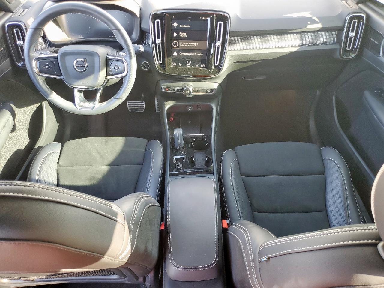 2019 Volvo Xc40 T5 R-Design VIN: YV4162UM3K2120035 Lot: 62772035