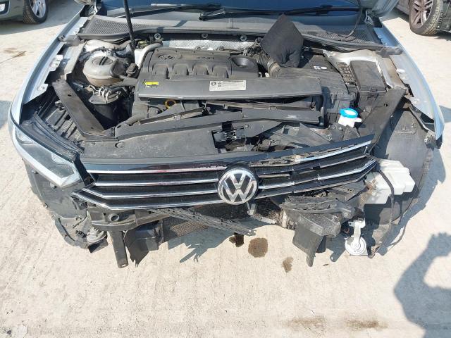 2017 VOLKSWAGEN PASSAT GT