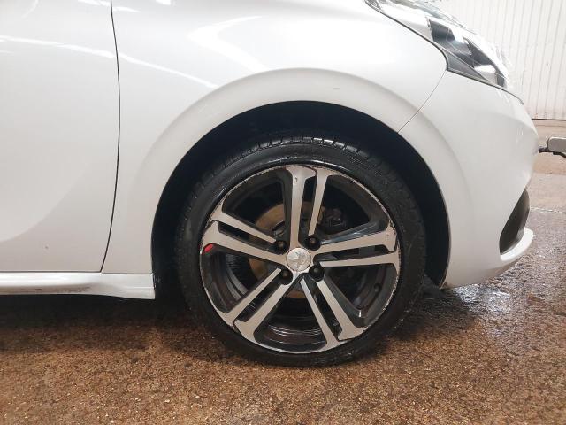 2015 PEUGEOT 208 GT LIN