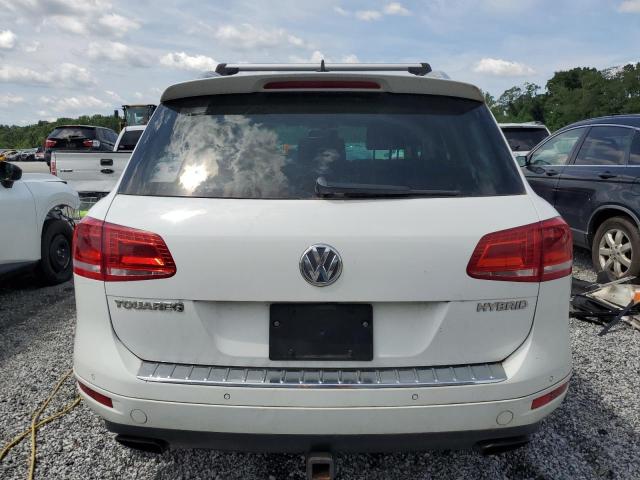 Паркетники VOLKSWAGEN TOUAREG 2013 Белый