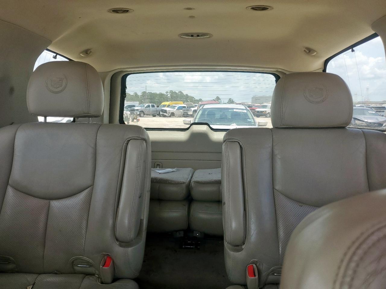2004 Cadillac Escalade Luxury VIN: 1GYEK63N34R322055 Lot: 60865135