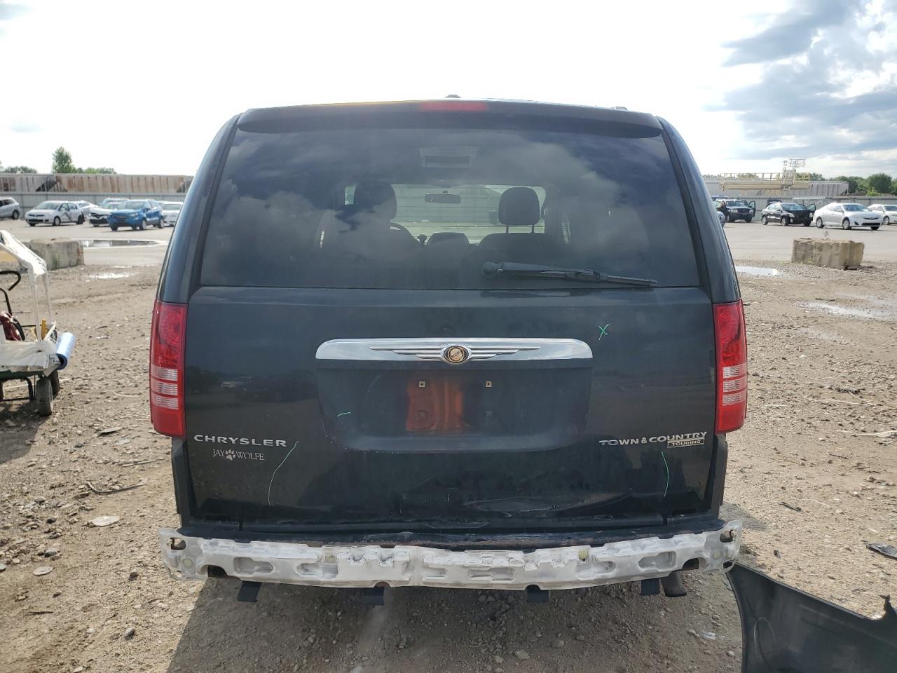 2010 Chrysler Town & Country Touring VIN: 2A4RR5D19AR432388 Lot: 62671385
