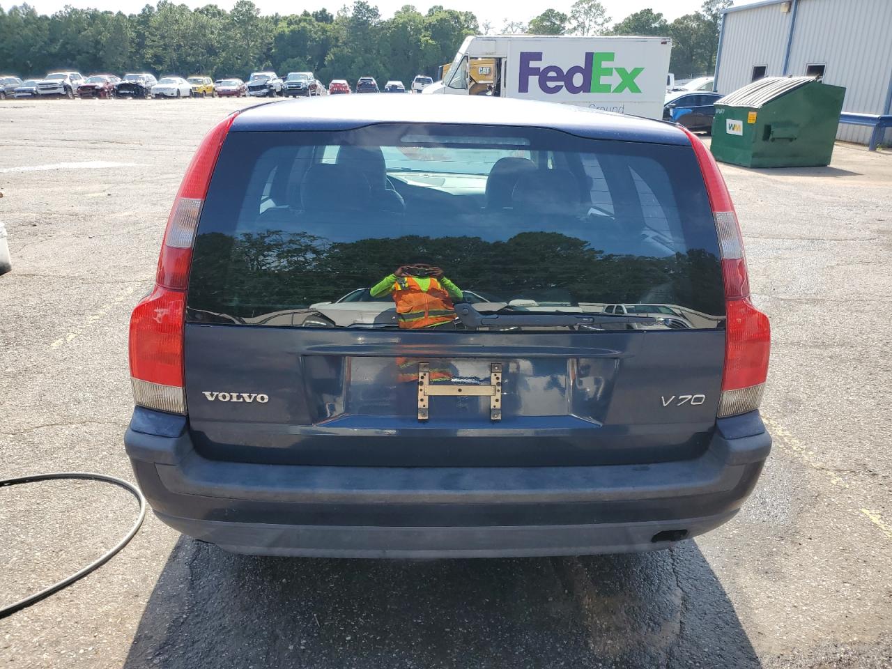 2004 Volvo V70 VIN: YV1SW61T242387755 Lot: 62177825