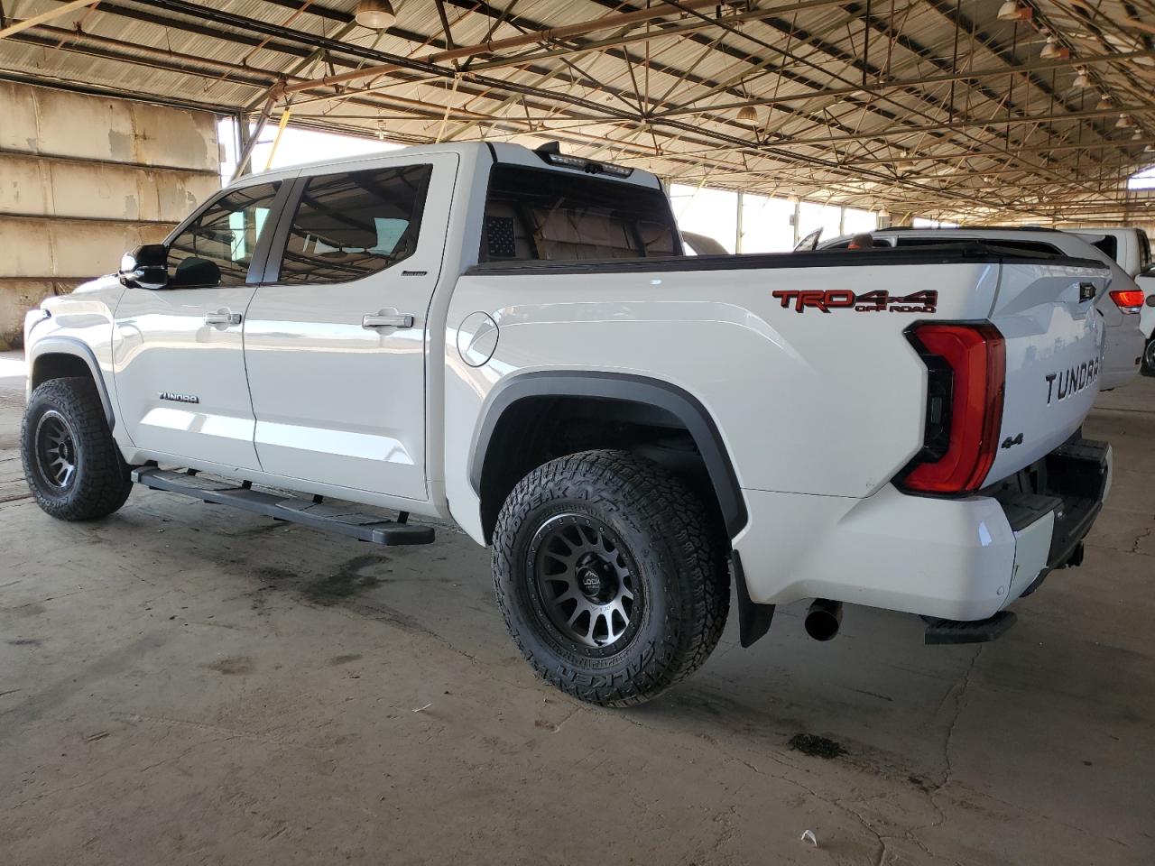 TOYOTA TUNDRA 2024 VIN 5TFWC5DB4RX042184 фото 2