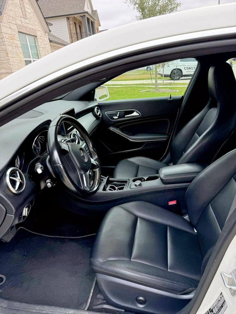 Sedans MERCEDES-BENZ CLA-CLASS 2014 White