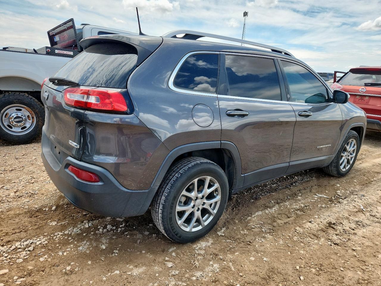 JEEP GRAND CHER 2018 VIN 1C4PJLLB5JD621836 фото 3