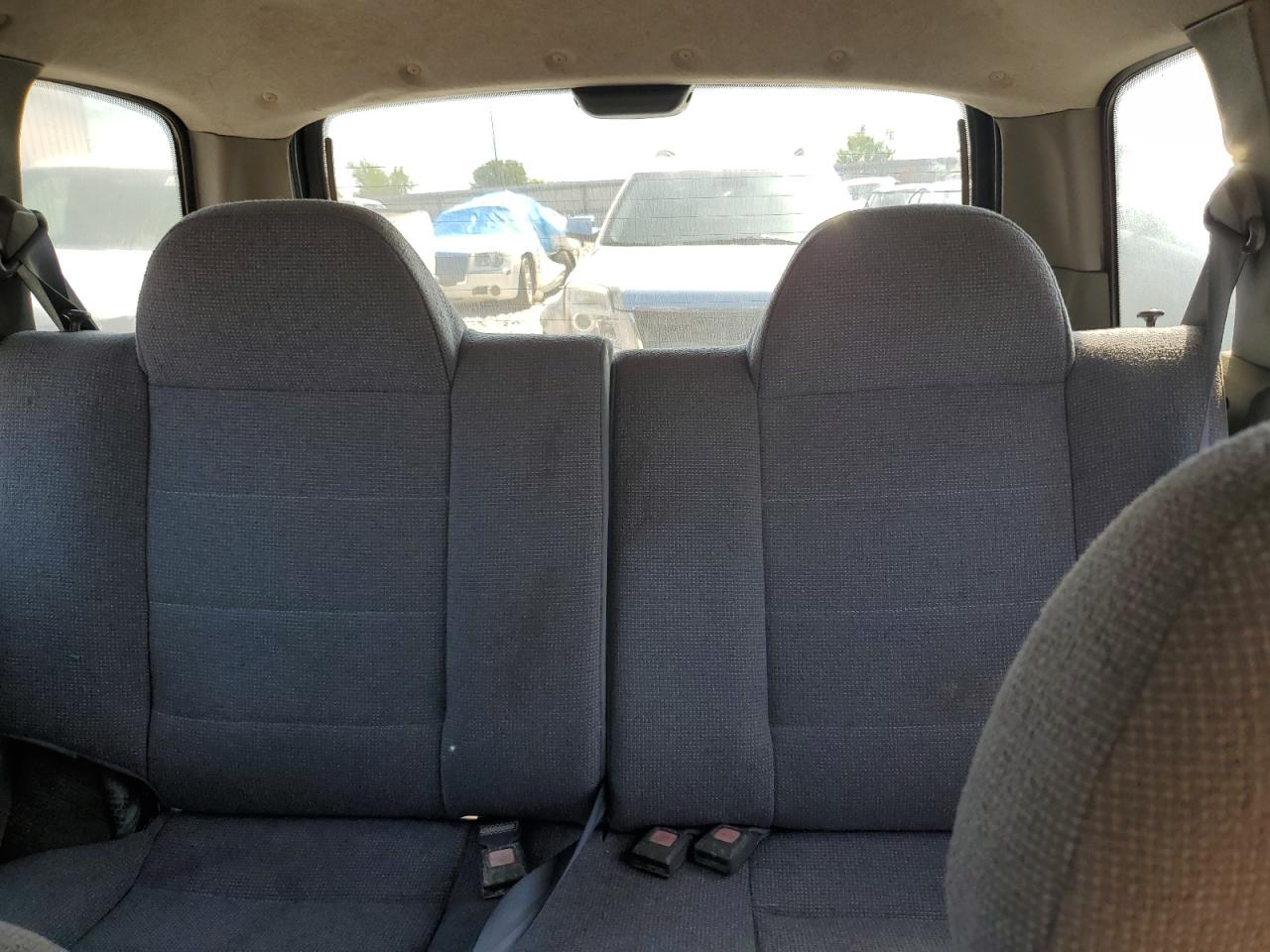 2000 Kia Sportage VIN: KNDJA7231Y5675677 Lot: 61031795