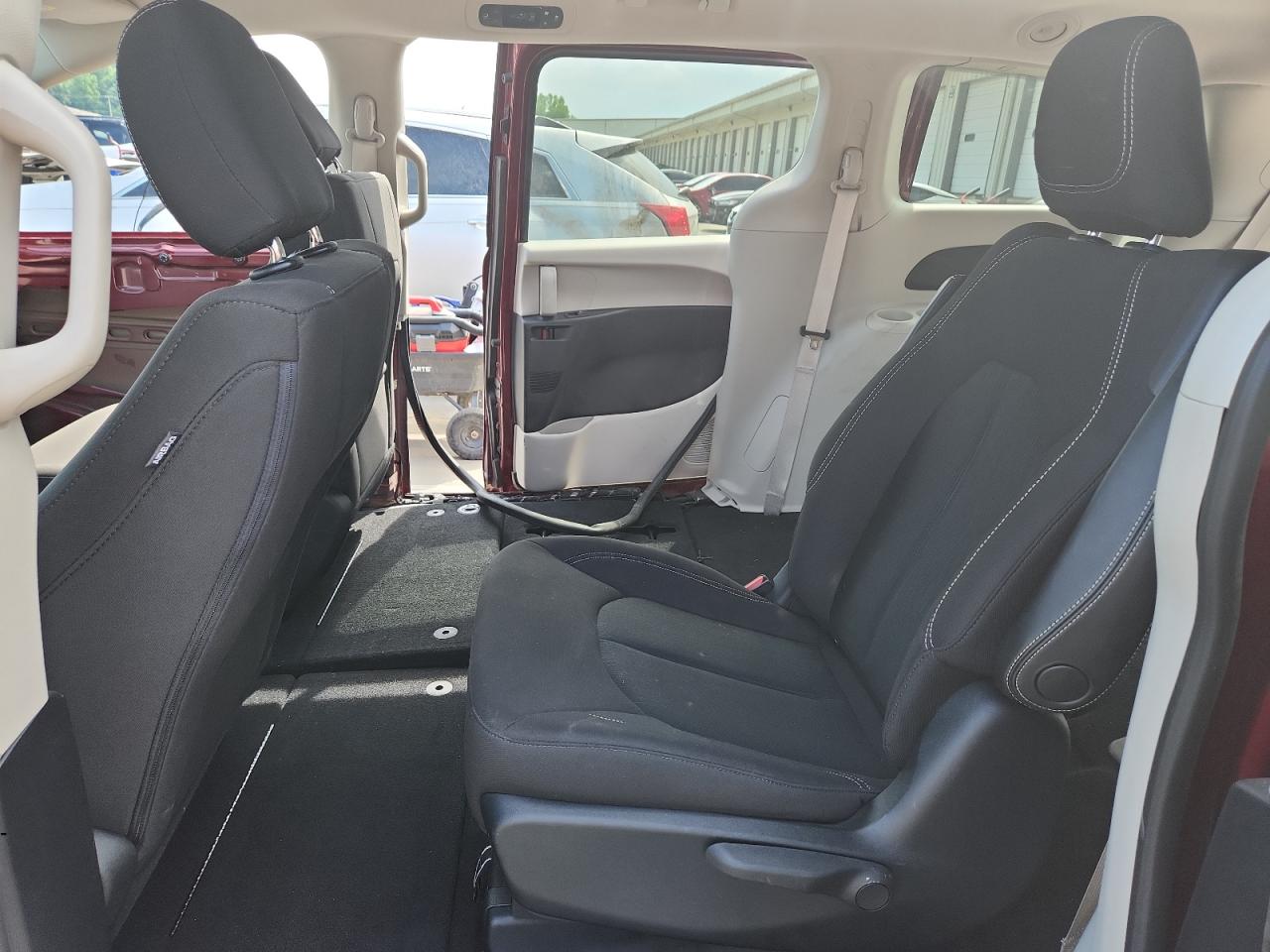 2020 Chrysler Voyager Lx VIN: 2C4RC1CG7LR158505 Lot: 61234645