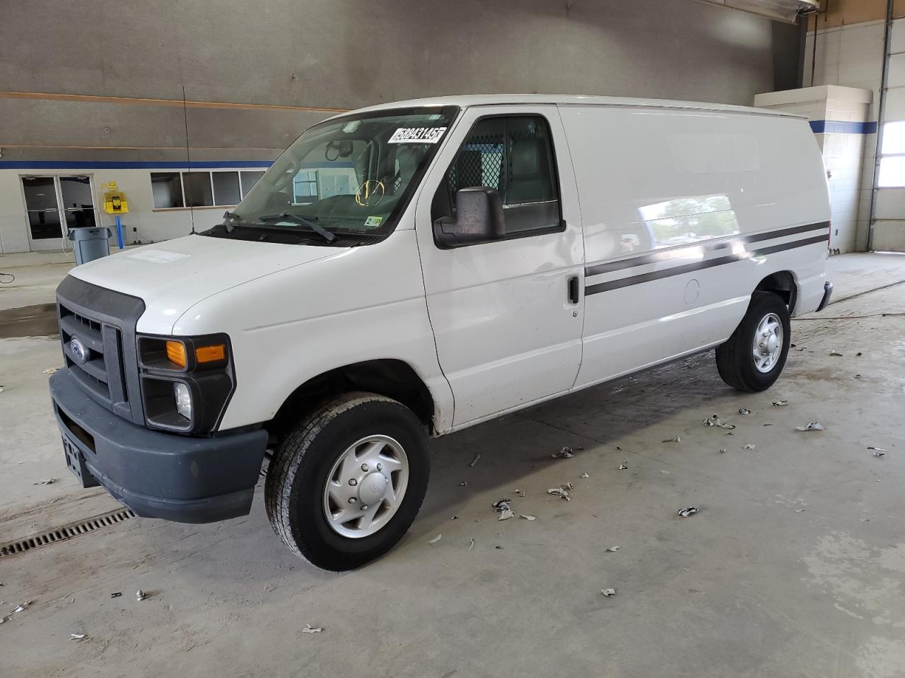 2014 Ford Econoline E250 Van продається в Sandston, VA - Side