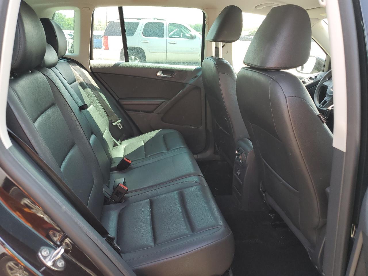 2012 Volkswagen Tiguan S VIN: WVGAV7AX7CW581858 Lot: 61780185