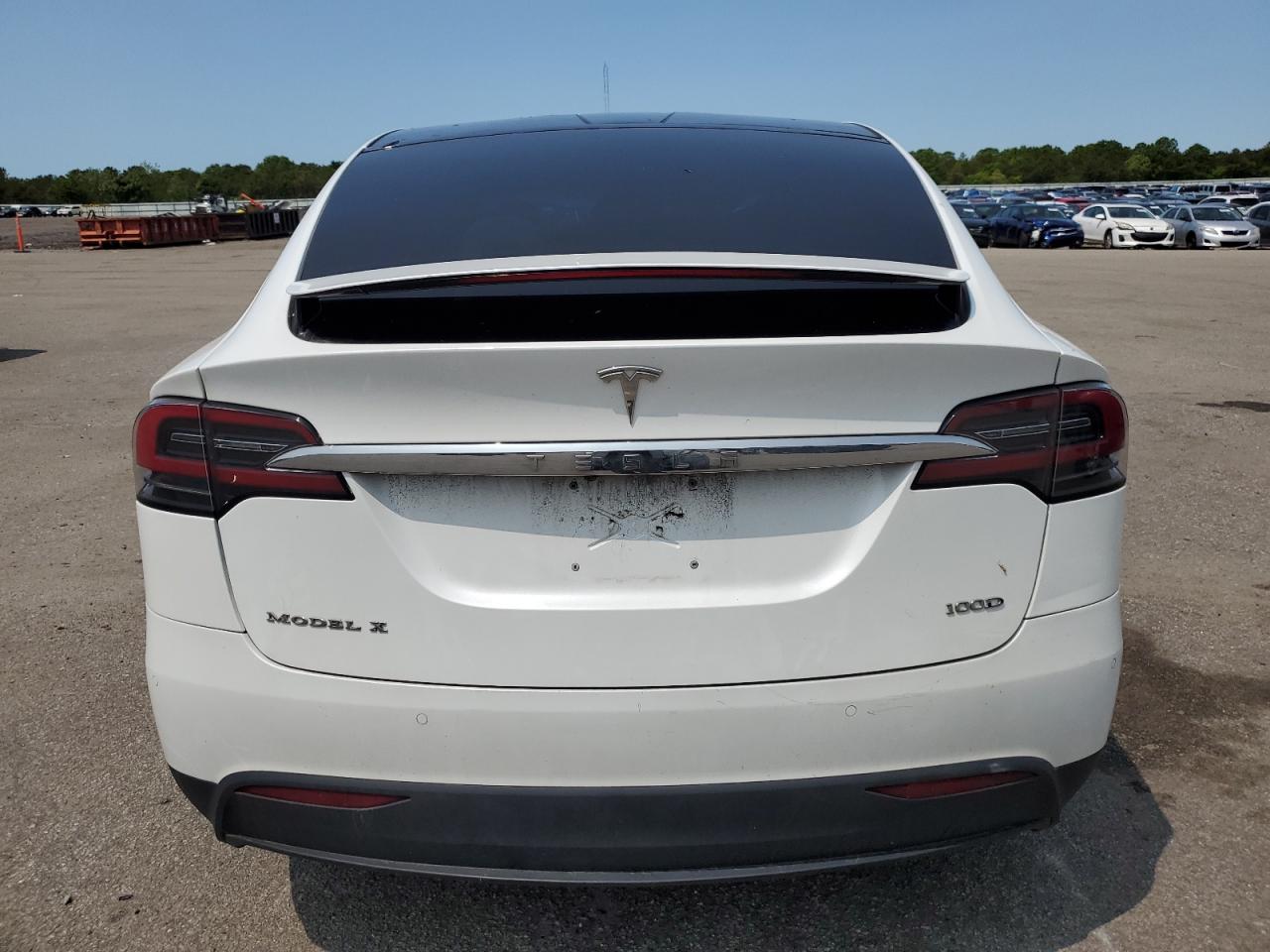 2018 Tesla Model X VIN: 5YJXCBE23JF103119 Lot: 58575065
