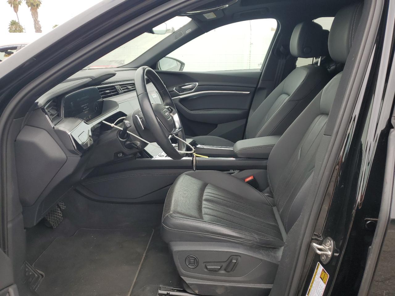 2022 Audi E-Tron Premium Plus VIN: WA1LAAGE4NB014605 Lot: 61127385
