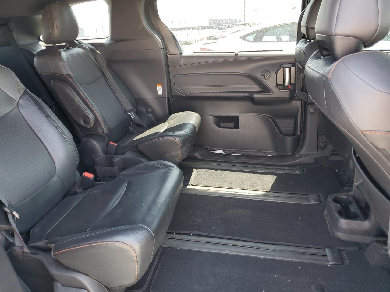 2021 Toyota Sienna Xse VIN: 5TDXRKEC1MS039105 Lot: 61100365