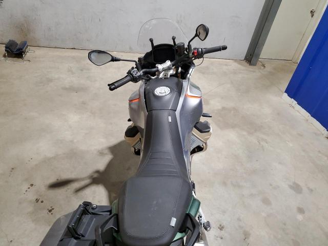 2023 MOTO GUZZI V100 MANDELLO S  