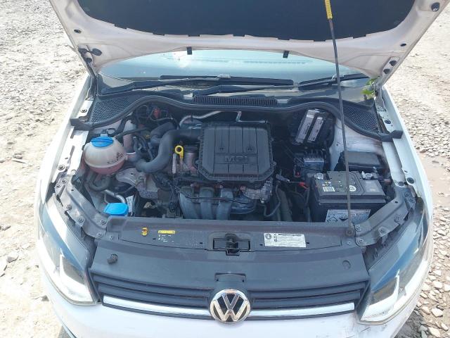 2016 VOLKSWAGEN POLO SE