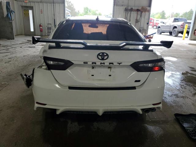 TOYOTA CAMRY 2018 White