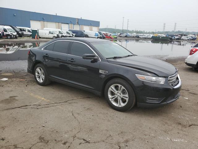  FORD TAURUS 2018 Чорний