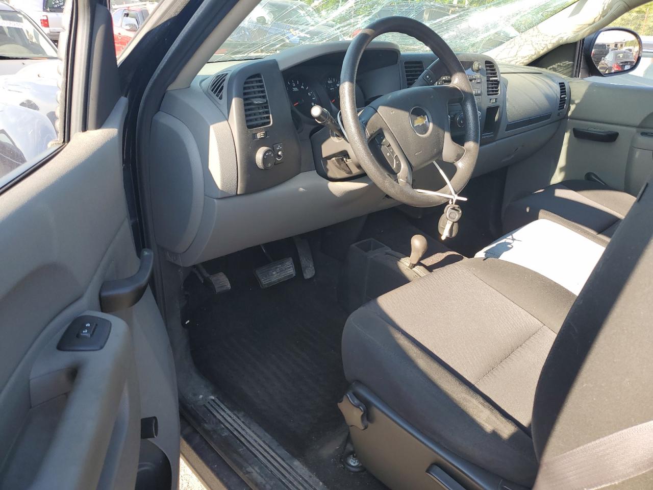 2011 Chevrolet Silverado K1500 VIN: 1GCNKPE03BZ260196 Lot: 62543615