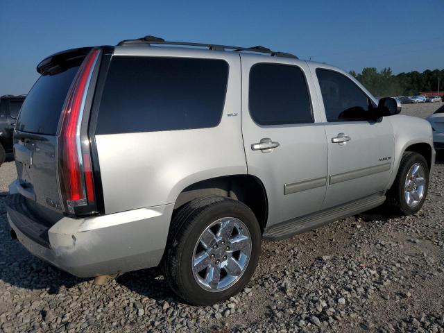Паркетники GMC YUKON 2013 Сріблястий