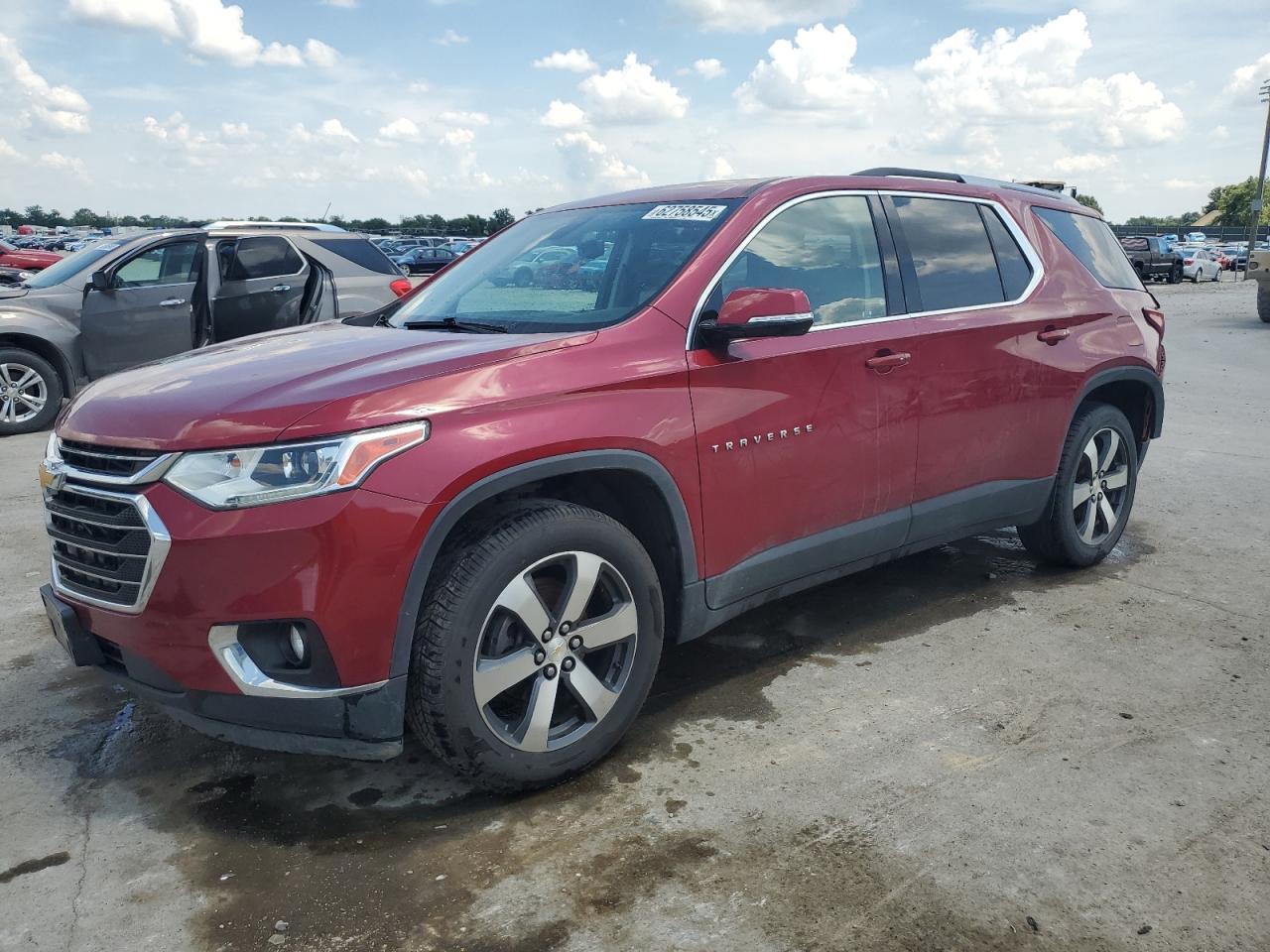 CHEVROLET TRAVERSE 2018 1GNEVHKW5JJ280248