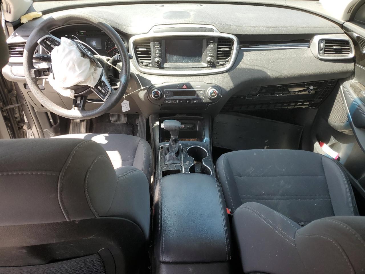KIA SORENTO 2019 VIN 5XYPG4A54KG484263 фото 8
