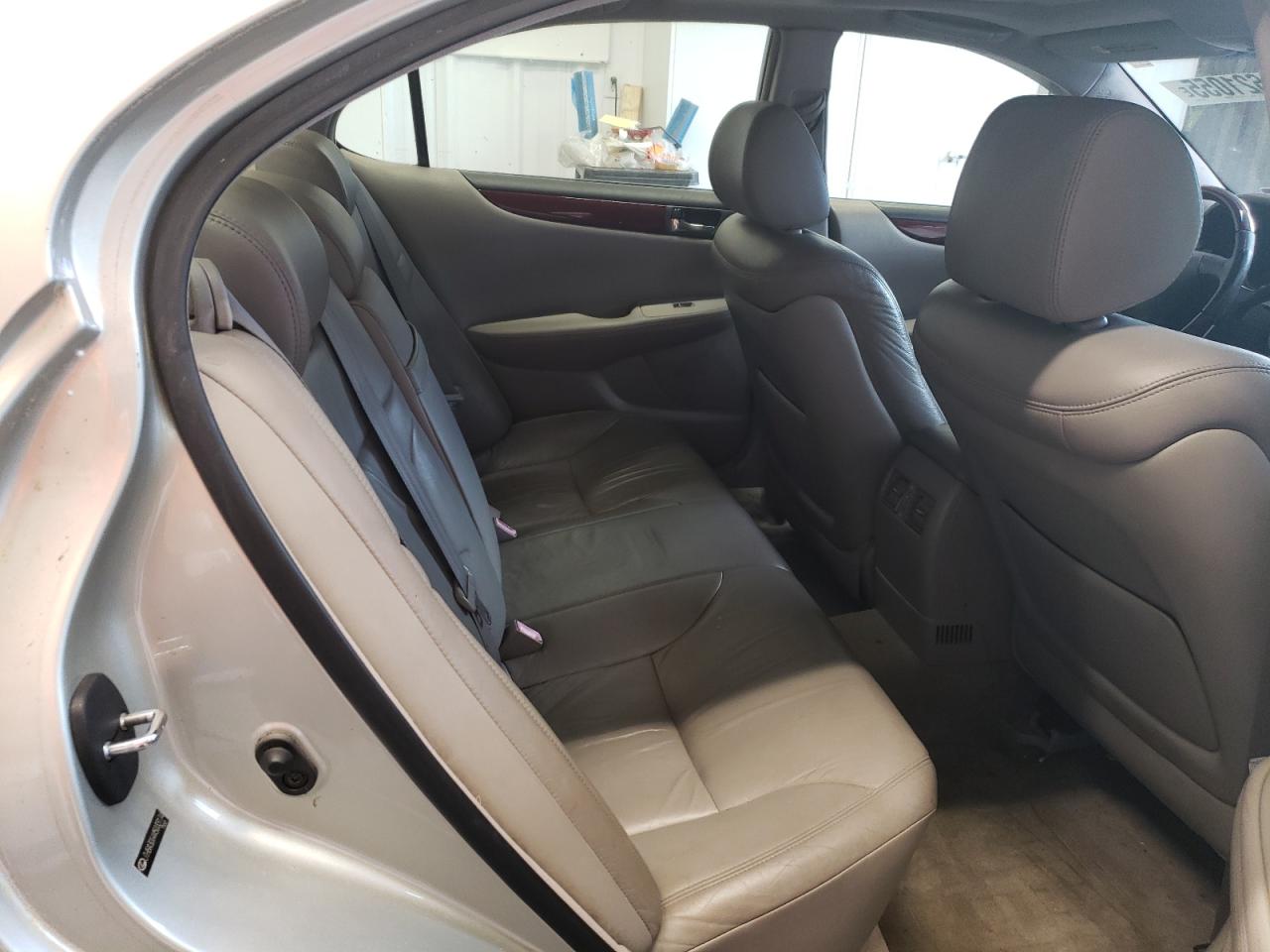 2004 Lexus Es 330 VIN: JTHBA30G445033174 Lot: 61621055