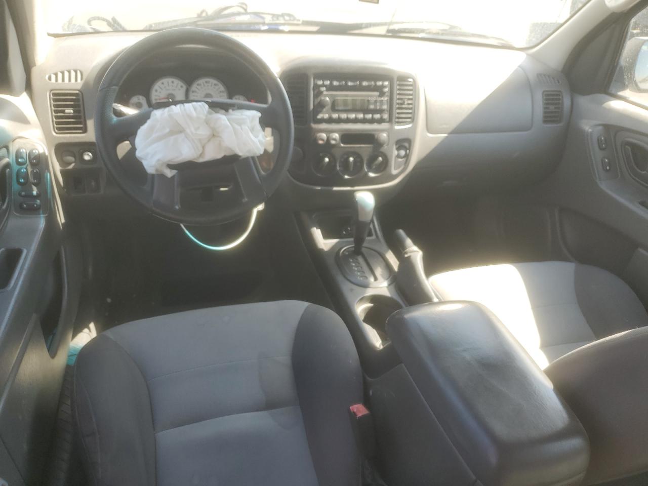 2006 Ford Escape Xls VIN: 1FMYU02Z16KA35173 Lot: 61448235