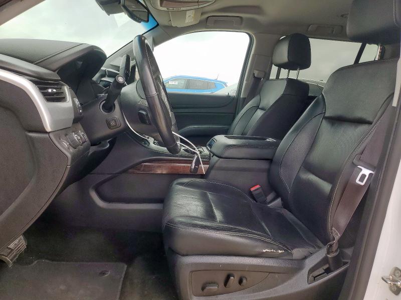 Паркетники GMC YUKON 2017 Білий