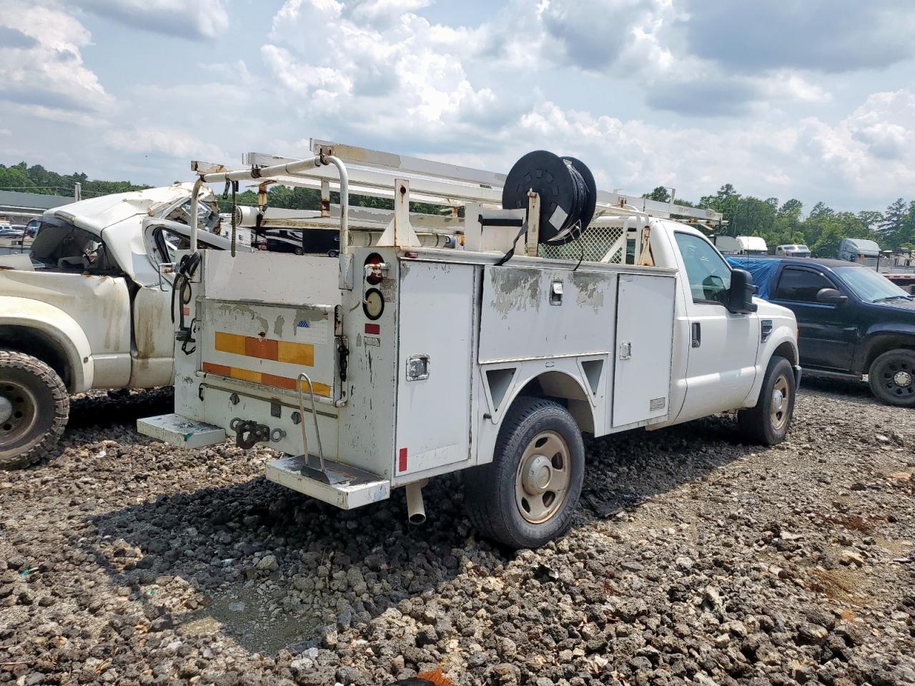 2008 Ford F350 - Image 3