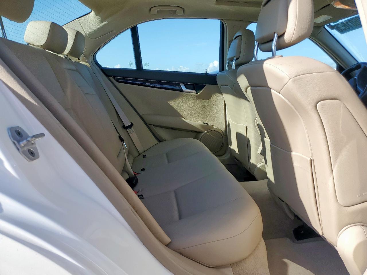 MERCEDES-BENZ C-CLASS 2014 VIN WDDGF4HB5EA962960 фото 10