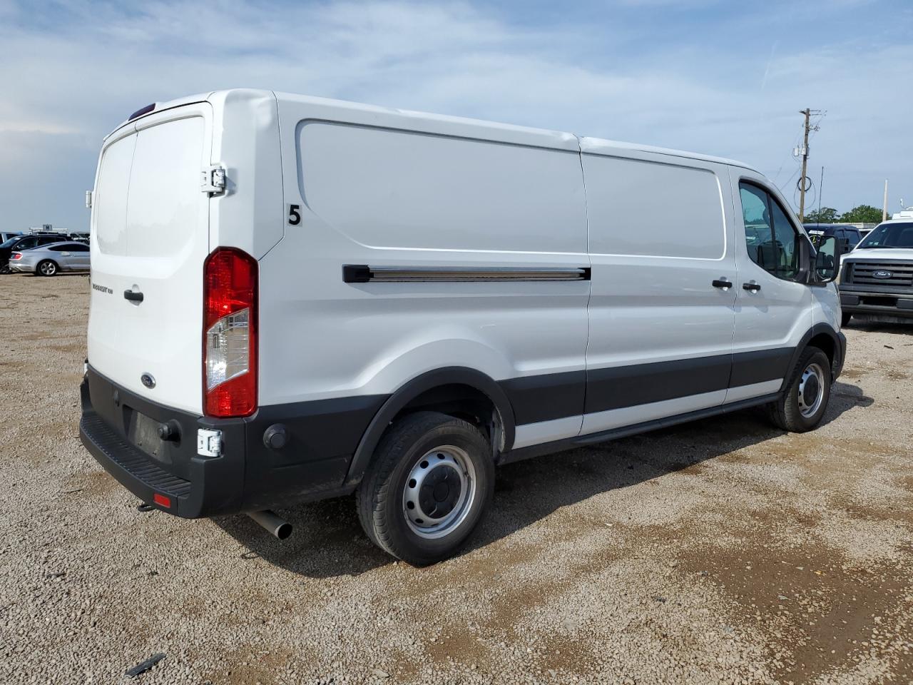 FORD TRANSIT 2024 VIN 1FTYE1Y86RKA04107 photo 3
