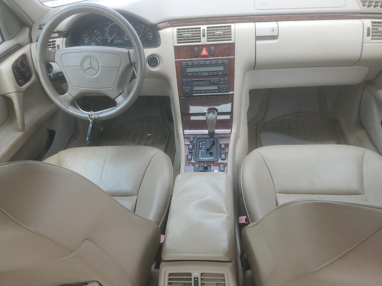 1998 Mercedes-Benz E 320 VIN: WDBJF65F8WA709750 Lot: 59132475