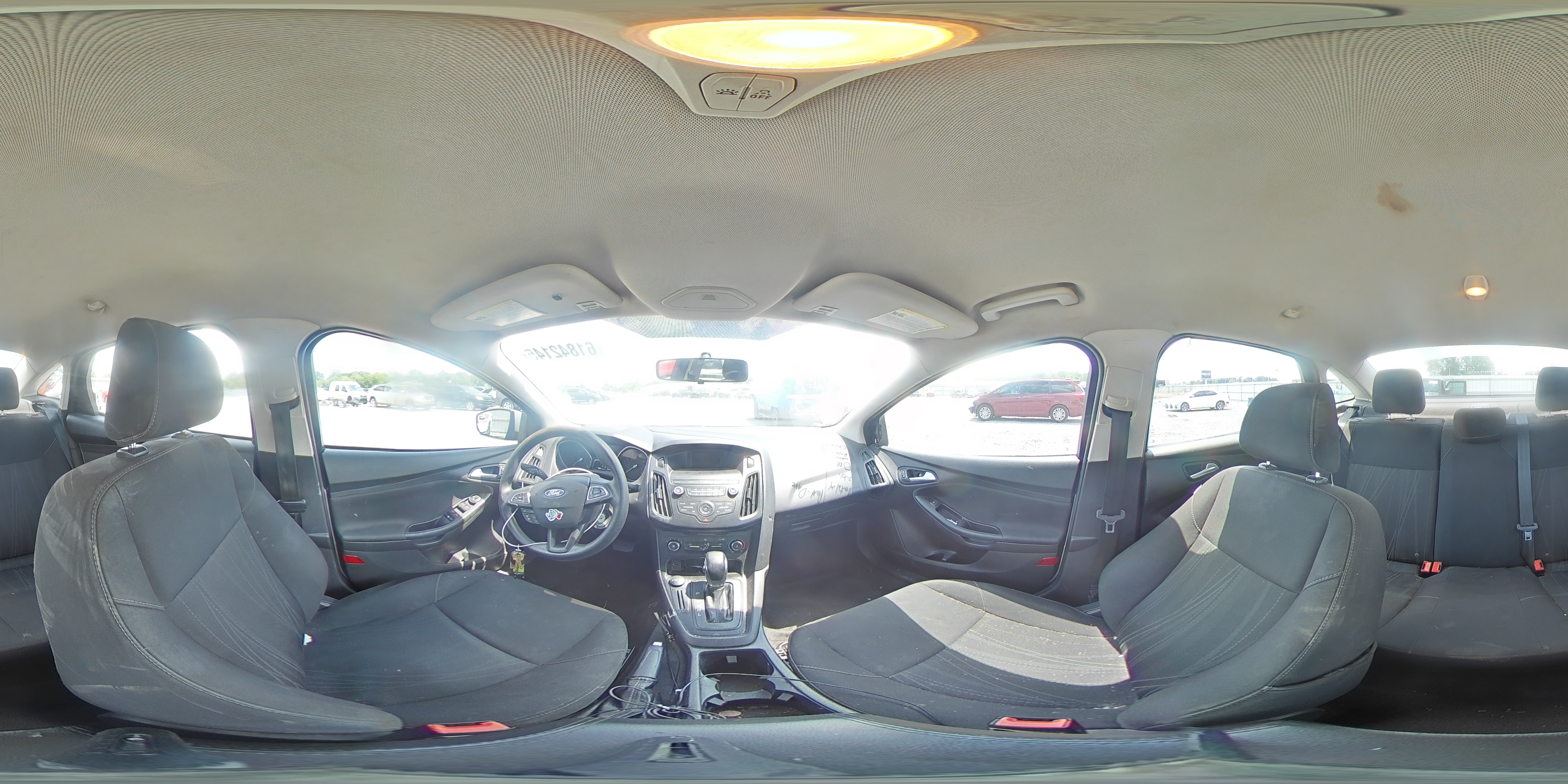 2018 Ford Focus Se VIN: 1FADP3F22JL258470 Lot: 61842145