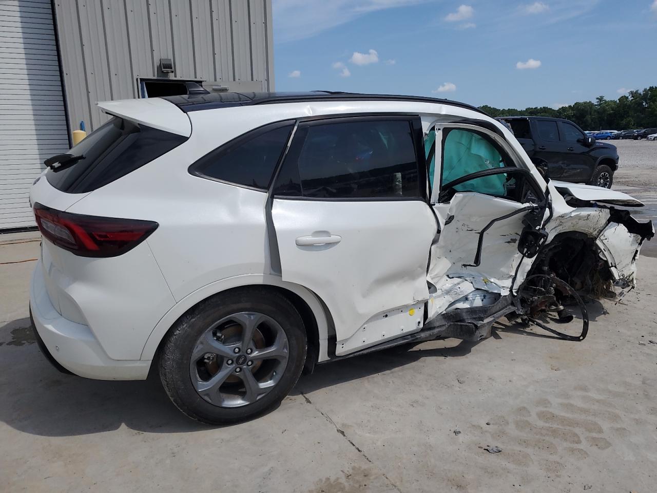FORD ESCAPE ST 2024 VIN 1FMCU0MN4RUB60942 фото 3