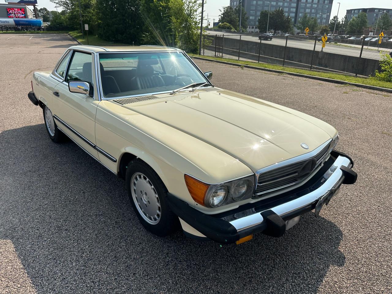 1988 Mercedes-Benz 560 Sl